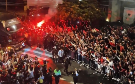 Torcida recebe Flamengo com enorme festa em Lima