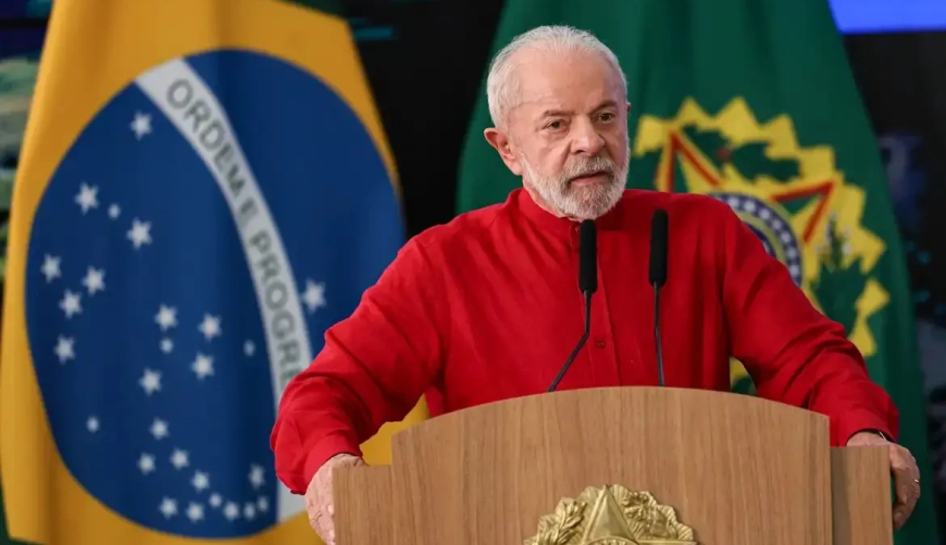 Lula sanciona lei que proíbe uso de linguagem neutra na administração pública