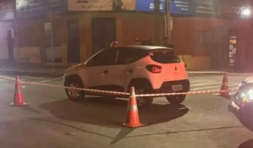 Homem morre após ter mal súbito e bater carro contra poste em Anápolis