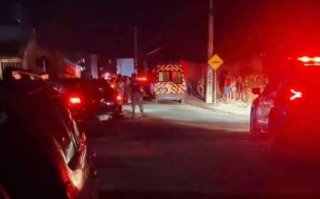 Homem morre e mulher fica ferida após carro ser alvejado em Valparaíso de Goiás