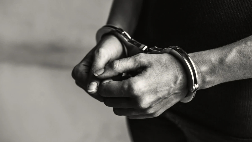 Jovem de 18 anos tenta atear fogo na mãe após ser cobrado para procurar emprego em MT