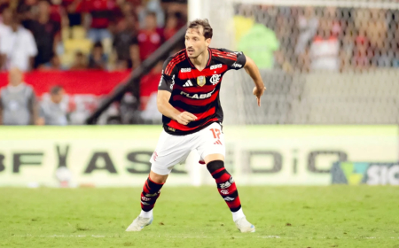 Flamengo acerta empréstimo de Viña para time argentino, diz jornalista