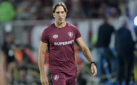 Luís Zubeldía irá passar por procedimento cardiovascular neste sábado (10)