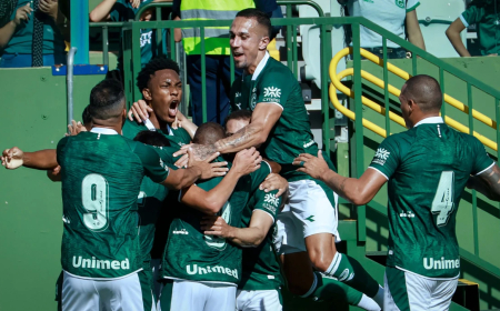 Goiás impõe ritmo, constrói vantagem cedo e goleia o Goiatuba no Goianão