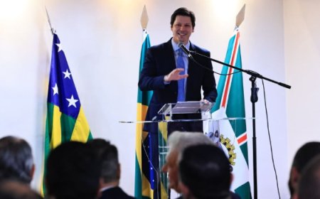 Daniel Vilela afirma que educação é prioridade ao inaugurar escola em Aparecida