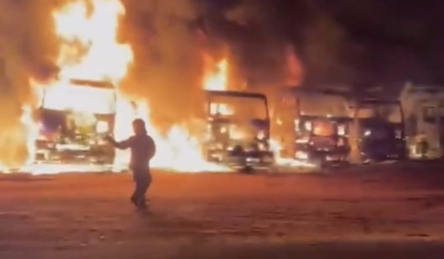 Incêndio atinge veículos das obras de duplicação da BR-153 em Uruaçu