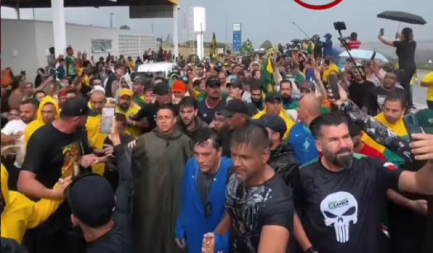 Caminhada de Nikolas Ferreira rumo a Brasília, reúne multidões e ganha repercussão nacional