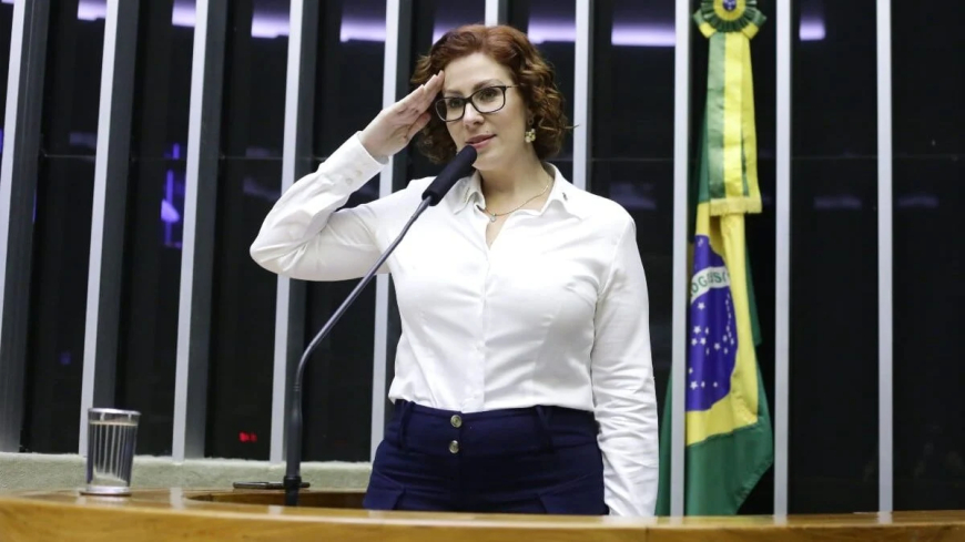 Moraes arquiva inquérito contra Zambelli por coação e obstrução de Justiça