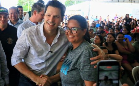 Daniel Vilela entrega cartões do Aluguel Social e viabiliza acesso à casa própria em Águas Lindas