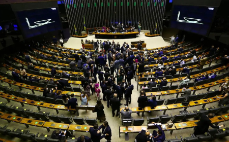 Fim da escala 6×1: CCJ da Câmara deve aprovar PEC na próxima quarta