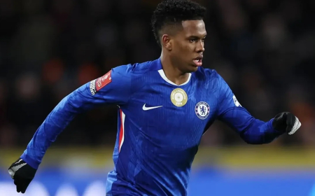 Estêvão sofre lesão grave e pode desfalcar a seleção brasileira na Copa do Mundo