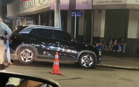 Colisão em frente à Delegacia da Polícia Civil é registrada em Ceres