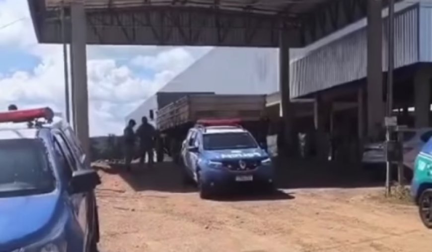 Caminhão com grande carga de drogas é apreendido pela PM em Goianésia, na saída para Ceres