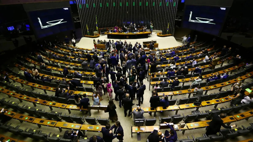 Fim da escala 6×1: CCJ da Câmara deve aprovar PEC na próxima quarta