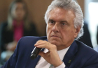 ‘Sobrenome não é currículo’, diz Caiado em nova alfinetada contra Flávio Bolsonaro