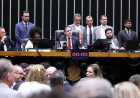 Câmara aprova fim da escala 6×1 e estabelece jornada máxima de 40 horas semanais