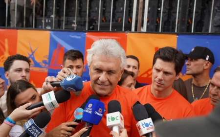 Caiado prevê derrota de Lula em 2026 durante Marcha para Jesus em Goiânia