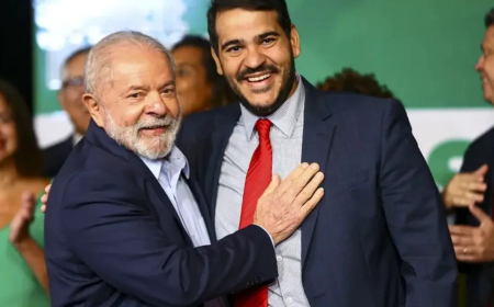 Lula pede que Messias permaneça no governo após ser rejeitado para o STF