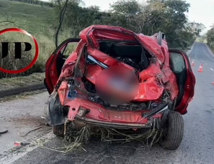 Capotamento na BR-153 deixa quatro feridos próximo ao trevo de Itapaci