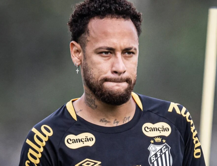 Neymar curte foto de loira no Instagram e depois apaga interação; saiba quem é