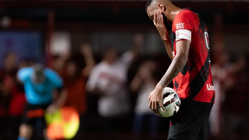 Atlético perde pênalti, para em Jandrei e fica no empate sem gols com o Juventude
