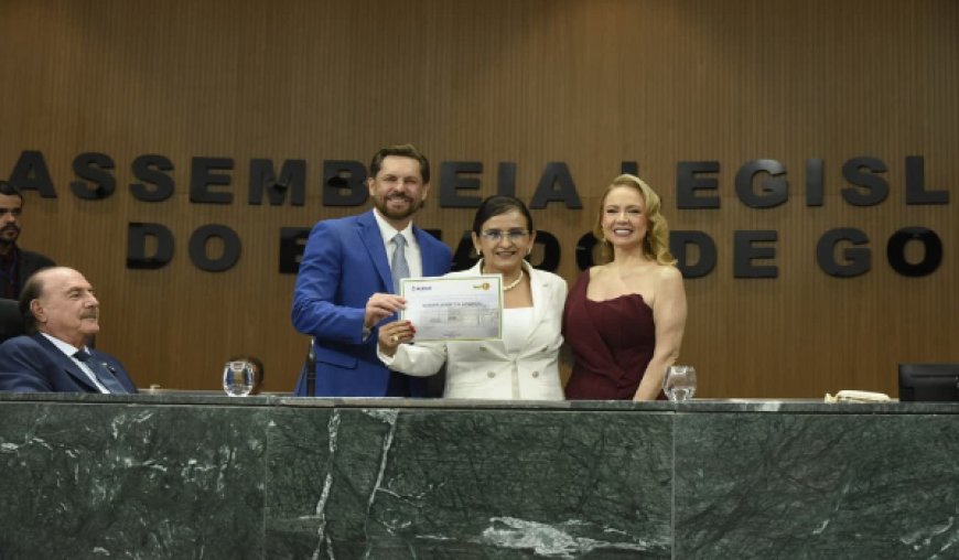 Farmacêutica de Uruana transforma dor em força e recebe homenagem na Alego
