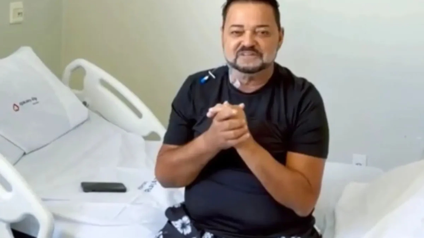 Cantor Ray recebe alta, agradece orações e fala em voltar aos palcos