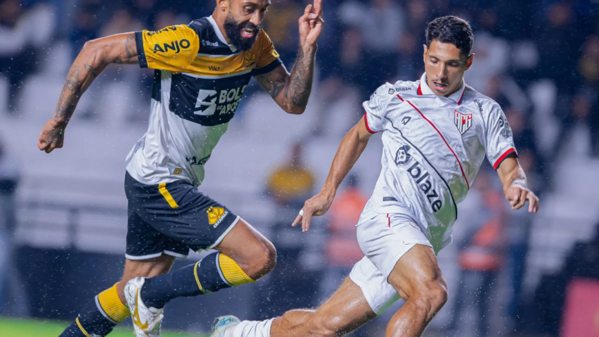 Em jogo equilibrado, Atlético busca empate com Criciúma e conquista ponto fora de casa