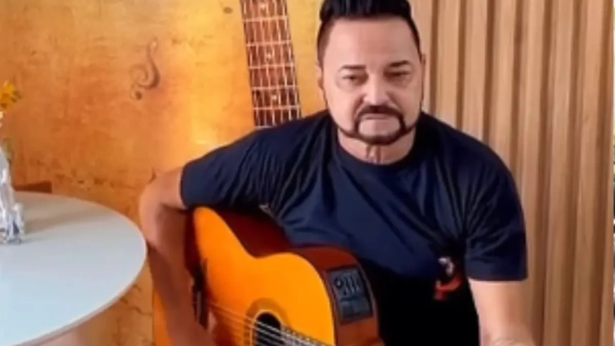 Cantor Ray, da dupla com Renan, volta aos palcos após lutar pela vida