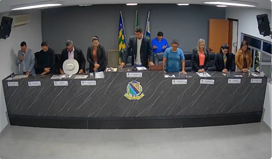 Veja o momento em que vereadores de Rialma aprovam auxílio-alimentação de R$ 1 mil