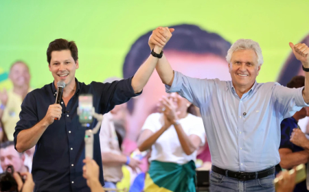 Em Uruaçu, Daniel e Caiado reúnem 61 prefeitos em novo encontro da base