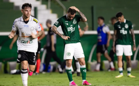 Goiás é dominado no 1º tempo e volta a ser goleado na Serrinha