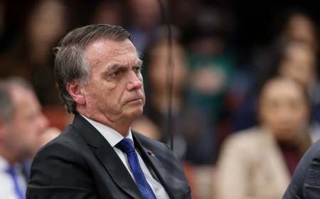 Moraes diz que arma de Bolsonaro pode ser falta grave e levar a revogação de prisão domiciliar