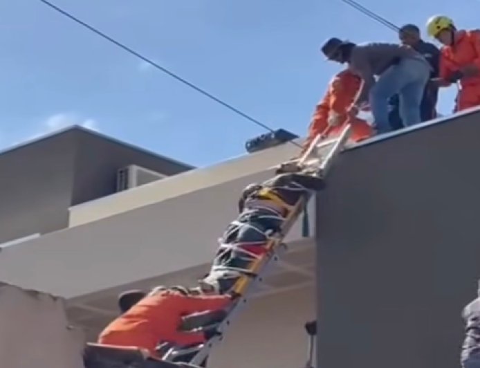 Vítima de choque elétrico é resgatada pelos Bombeiros em Carmo do Rio Verde