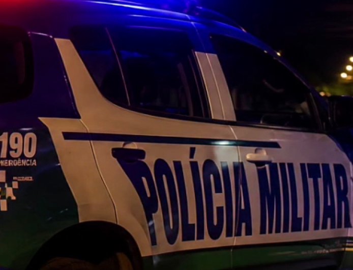 Filho agride pai com muleta em Ceres e ameaça família, diz polícia