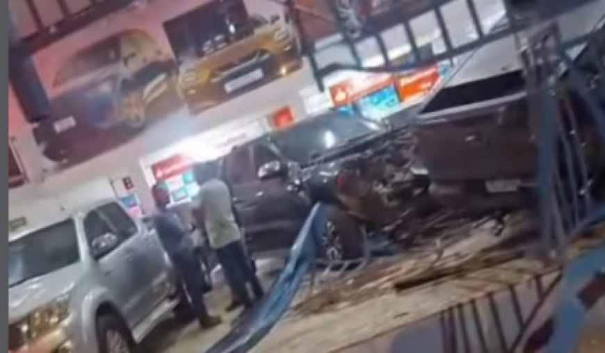 Carro desgovernado invade loja de veículos e causa prejuízo em Niquelândia