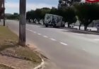 Van colide contra árvore na Avenida Brasil, em Ceres