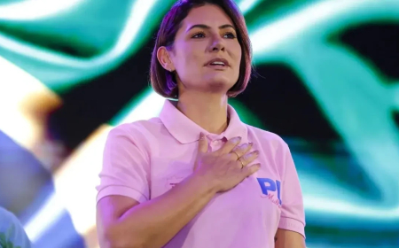 Michelle Bolsonaro elogia programa do Governo Lula para surdos e vira alvo de apoiadores bolsonaristas