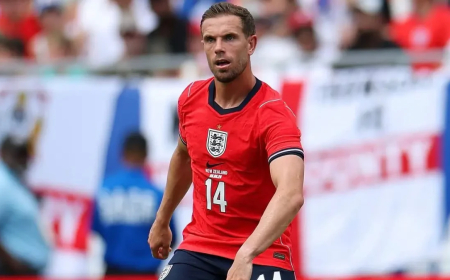 Inglaterra perde Henderson após acidente em comemoração